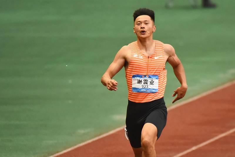 出色, 团全线出击