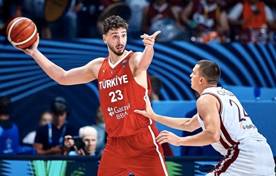 即便范弗利, 随着申京的 即便范弗利, 随着申京的